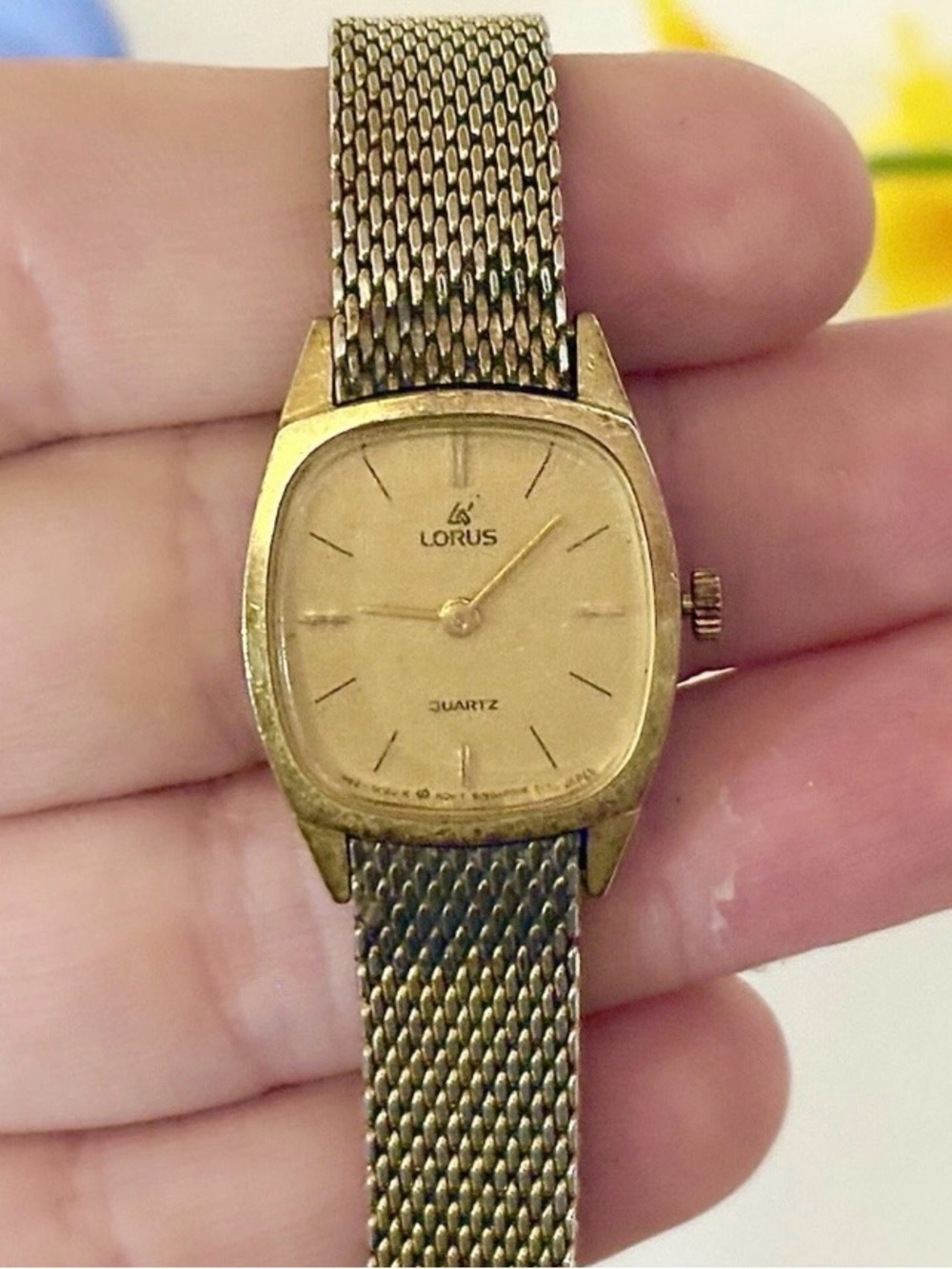 Vintage 80s Lorus Seiko Gold Mesh Bracelet Wristwatch WORKS! Slim Cocktail Watch